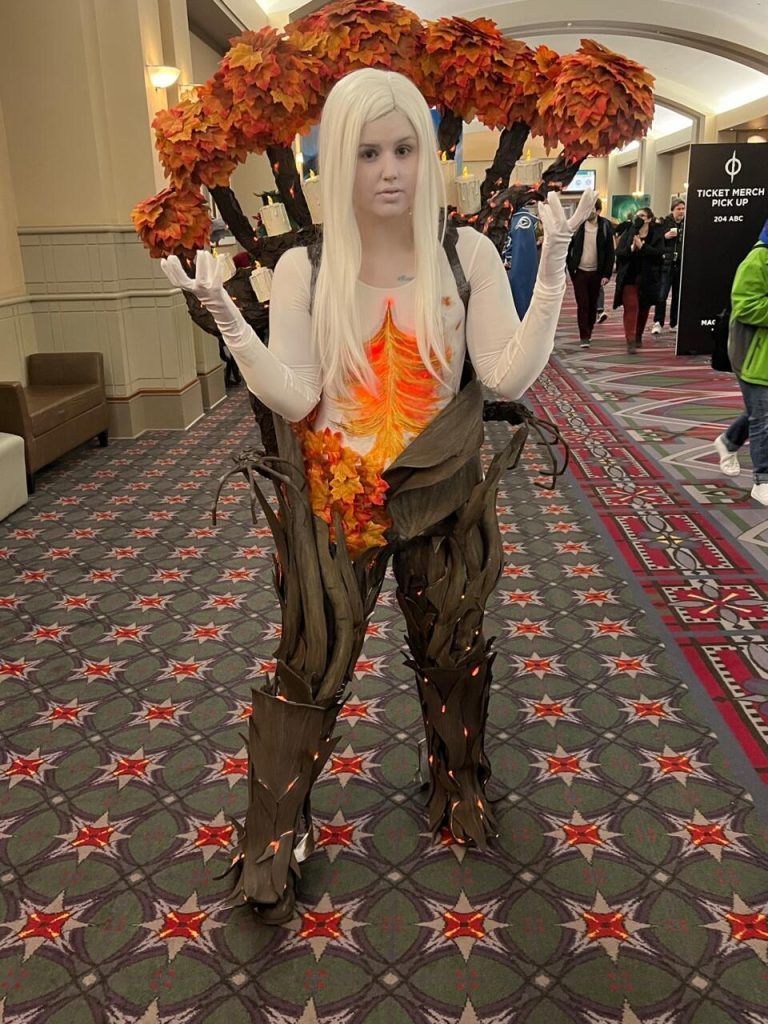 Wrenn and Seven cosplay